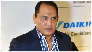 HCA: మాజీ కెప్టెన్ అజారుద్దీన్‌కు బిగ్ షాక్.. స్టేడియంలో పేరు తొలగింపు