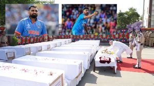 పహల్గామ్ ఉగ్రదాడి.. పిరికి చర్య అంటూ సిరాజ్, షమీ ఆగ్రహం