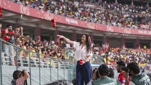 Preity Zinta: ప్రీతి.. ఎంత పని చేశావ్.. రూ.100 టీషర్టుతో మంట పుట్టించావ్!(వీడియో)