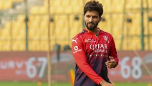 IPL 2025: రజత్ పాటిదార్‌కు భారీ జరిమానా.. కారణమిదే!