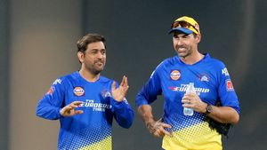 ధోనీ రిటైర్మెంట్.. సీఎస్‌కే హెడ్ కోచ్ ఏమన్నాడంటే..?