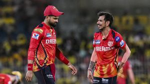 ఐపీఎల్‌లో సంచలనం.. చరిత్ర సృష్టించిన యుజ్వేంద్ర చాహల్