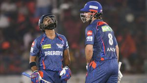 GT vs LSG: మిచెల్ మార్ష్, నికోలస్ పూరన్ ఊచకోత