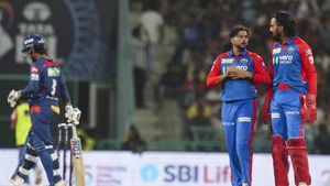 అంపైర్‌తో కుల్దీప్ యాదవ్ గొడవ! (వీడియో)