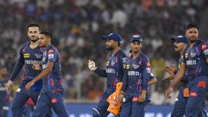 LSG vs GT: గుజరాత్ టైటాన్స్‌ విజయ పరంపరకు లక్నో బ్రేక్