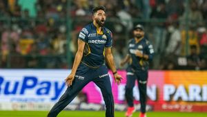 GT vs LSG: గెలికి మరీ తన్నించుకోవడం అంటే ఇదే.. సిరాజ్ భాయ్!