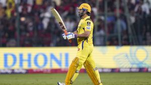 తలా ఐపీఎల్ 2026లో ఆడతాడా?.. చిన్ననాటి కోచ్ ఏమన్నాడంటే?