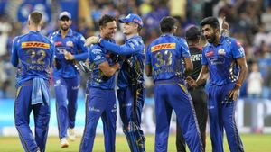 IPL 2025: ముంబై ప్లేఆఫ్స్ చేరుకోవడం కాస్త కష్టమే!