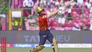 RR vs PBKS: పాకిస్థాన్ నుంచి ఐపీఎల్‌లోకి.. 2 బంతుల్లోనే తుస్సుమనిపించాడు!