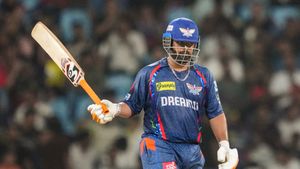 LSG vs RCB: ఆర్‌సీబీని శతక్కొట్టిన రిషభ్ పంత్..!