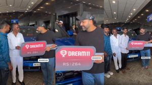 Rohit Sharma: తన సెంటిమెంట్ కారును గిఫ్ట్‌గా ఇచ్చిన రోహిత్ శర్మ