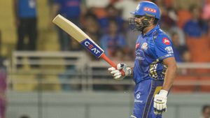 IPL 2025: ఒకే ఇన్నింగ్స్‌తో చరిత్ర సృష్టించిన హిట్ మ్యాన్