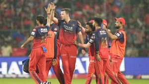 IPL 2025: చరిత్ర సృష్టించిన ఆర్సీబీ.. అలా చేసిన తొలి జట్టుగా!