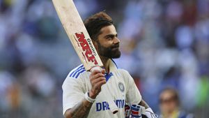 Virat Kohli: 14 ఏళ్లలో కింగ్ కోహ్లీ సంచలనం.. దిగ్గజాల రికార్డులు బ్రేక్!