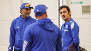 India Playing XI: కుల్దీప్ ఔట్.. శార్దూల్ డౌట్! ఇంగ్లండ్‌తో తొలి టెస్ట్ ఆడే భారత తుది జట్టు ఇదే