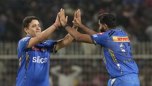 రిటైర్మెంట్ ప్రకటించిన భారత స్టార్ క్రికెటర్