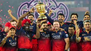 IPL 2025: ఆ ఫ్లాప్‌ స్టార్ లేకపోవడంతోనే ఆర్‌సీబీ టైటిల్ గెలిచింది: మాజీ క్రికెటర్