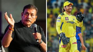 ధోనీ‌ని జేబు దొంగతో పోల్చిన రవి శాస్త్రి