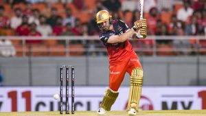 RCB vs PBKS: ఐపీఎల్ ట్రోఫీ కల.. ఫైనల్‌కు ముందు ఆర్సీబీకి బిగ్ షాక్!