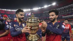 IPL 2025: చరిత్ర సృష్టించిన ఆర్సీబీ.. అలా చేసిన రెండో జట్టుగా!