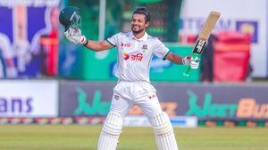 బంగ్లాదేశ్ బ్యాటర్‌కు తృటిలో తప్పిన ప్రమాదం (వీడియో )