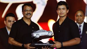 IPL 2025: బుడ్డోడికి ప్రత్యేక బహుమతి.. దాని వల్ల అతనికి నష్టమే!