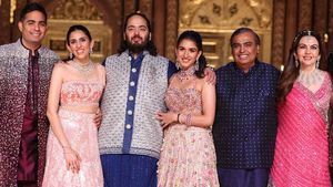 సంప్రదాయాలకు అద్దం పట్టిన అంబానీ-మర్చంట్ వివాహం:భారతీయత ఉట్టిపడేలా..!!