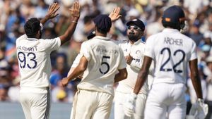 IND vs ENG: భారత్‌కు డబుల్ షాక్.. బుమ్రా మీద మళ్లీ భారమే!