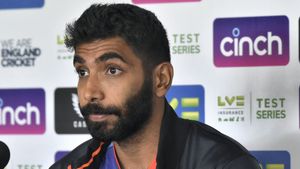 ఎవరి భార్యో ఫోన్ చేస్తున్నారు: జస్‌ప్రీత్ బుమ్రా (వీడియో)