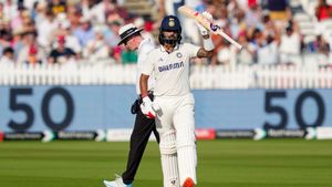 IND vs ENG: టీమిండియాను ఆదుకున్న కేఎల్ రాహుల్!