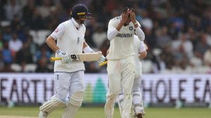 ఇంగ్లండ్‌తో రెండో టెస్ట్ గెలవాలంటే.. టీమిండియా అతన్ని ఆడించాలి: మాజీ సెలెక్టర్