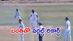 చరిత్ర సృష్టించిన వైభవ్ సూర్యవంశీ.. బంతితో వరల్డ్ రికార్డ్!