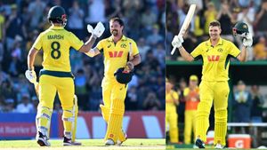 AUS vs SA: శతక్కొట్టిన ఆసీస్ త్రయం.. 22 ఏళ్ల రికార్డ్ బద్దలు!