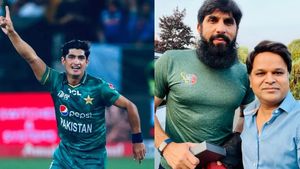 పాక్ క్రికెట్‌లో మరో వివాదం.. నసీమ్ షా ఏజెంట్‌పై నిషేధం