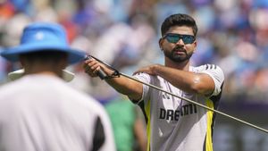 'శ్రేయస్ పాకిస్థాన్‌లో ఉండుంటే..': పాక్ మాజీ క్రికెటర్ సంచలనం!