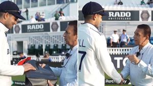 టీమిండియా గెలుపు కోసం గిల్‌కు సన్నీ ప్రత్యేక బహుమతి!(వీడియో)