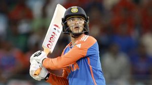 అభిషేక్ అదృష్ట దేవత ఎవరో తెలుసా?