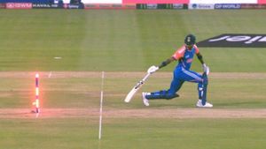 India vs Oman: పాపం హార్దిక్ పాండ్యా.. గాశారం మంచిగలేదుగా!(వీడియో)