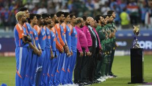 హ్యాండ్‌షేక్ వివాదంపై కాంగ్రెస్ సీనియర్ నేత సంచలనం!