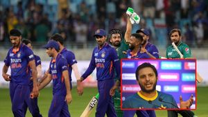 'ఇళ్లు తగలబెడతామని బెదిరింపులు': పాక్ క్రికెటర్ షాకింగ్ కామెంట్స్