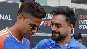 అఫ్గాన్ ఆటగాడి సంచలనం: సూర్యకుమార్ యాదవ్ రికార్డు ఔట్!