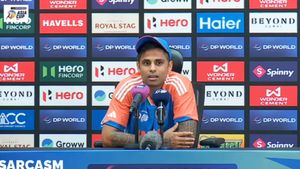 'రైవలరీ' అంటూ మీ ఇజ్జత్ తీసుకోవద్దు!: సూర్యకుమార్ యాదవ్