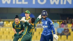 ప్రపంచ కప్‌కు అడుగుదూరమే ఇక: తొలిసారి ఫైనల్లో దక్షిణాఫ్రికా!