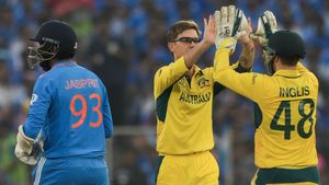 టీమిండియాతో సిరీస్‌: ఆస్ట్రేలియాకు డబుల్ షాక్!