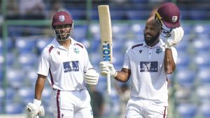 ఆశలు రేపిన విండీస్ ఓపెనర్!