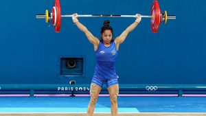 ప్రపంచ ఛాంపియన్‌షిప్‌లో మీరాబాయి అద్భుతం