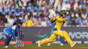 IND vs AUS: ఆస్ట్రేలియా విధ్వంసం.. భారత్ ముందు భారీ లక్ష్యం!