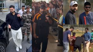 ఓరి మీ పీఆర్ వేషాలో..?