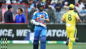 కోచ్, కెప్టెన్ల తప్పే.. పెర్త్ వన్డేలో ఓటమికి కారణం అదే!