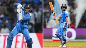 చరిత్ర సృష్టించిన స్మృతి మంధాన, దీప్తి శర్మ!